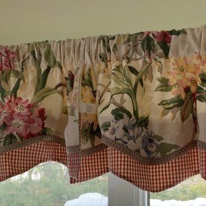 4 Decorative Valances